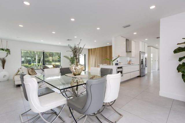 1049 W Palmetto Park Road S, Boca Raton, FL 33486