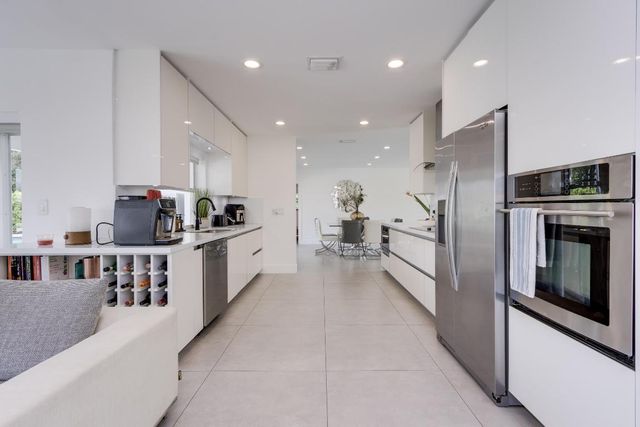 1049 W Palmetto Park Road S, Boca Raton, FL 33486