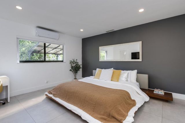 1049 W Palmetto Park Road S, Boca Raton, FL 33486