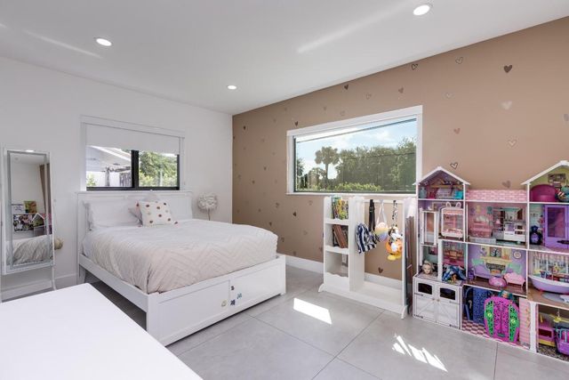 1049 W Palmetto Park Road S, Boca Raton, FL 33486