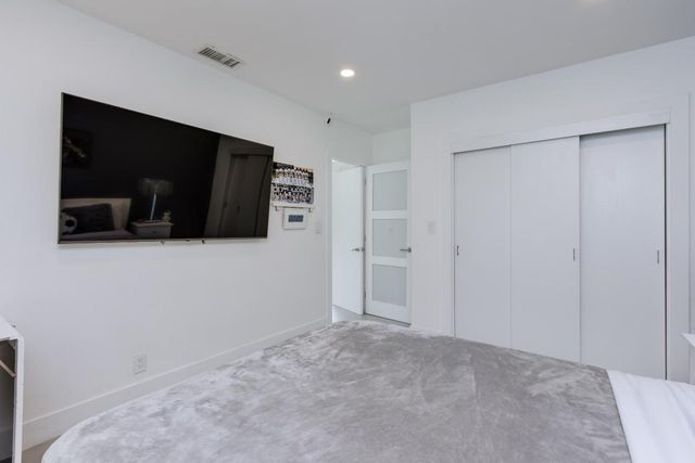 1049 W Palmetto Park Road S, Boca Raton, FL 33486