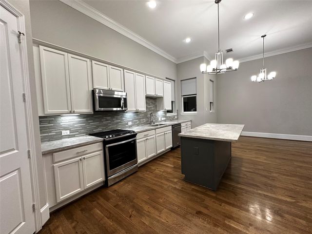 1621 Shearn Street, Houston, TX 77007