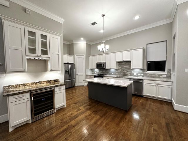 1621 Shearn Street, Houston, TX 77007