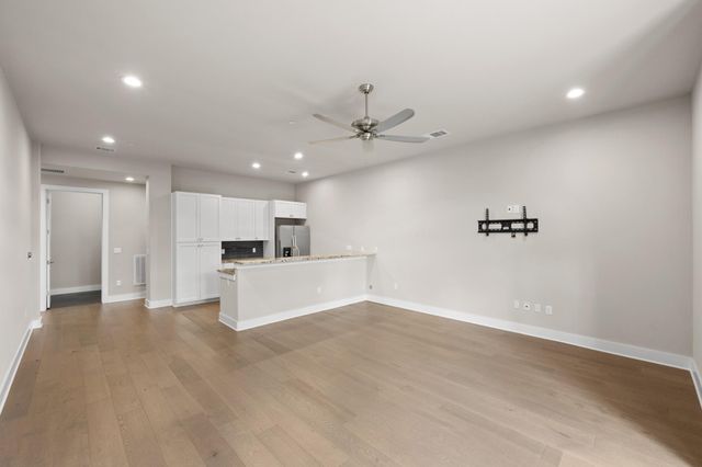 8200 Southwest PKWY 403, Austin, TX 78735