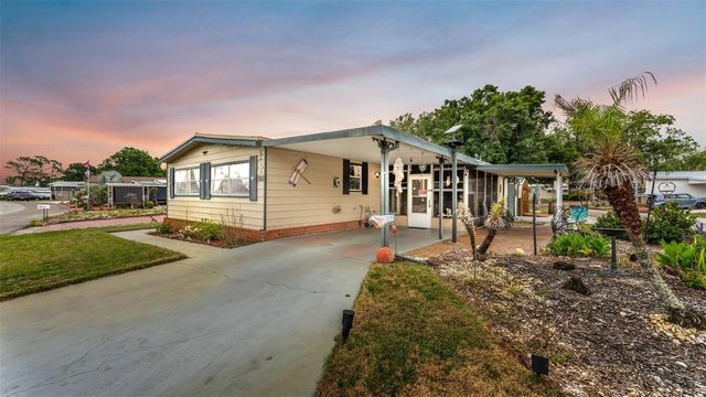 12 WOODLAND CIRCLE, Haines City, FL 33844