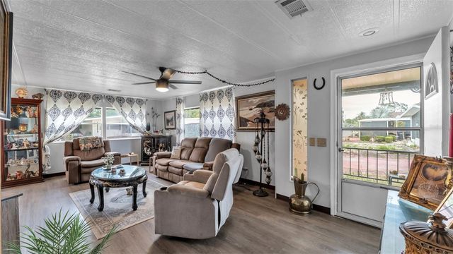 12 WOODLAND CIRCLE, Haines City, FL 33844
