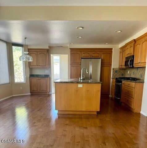 4775 Via Cuppertino, Camarillo, CA 93012