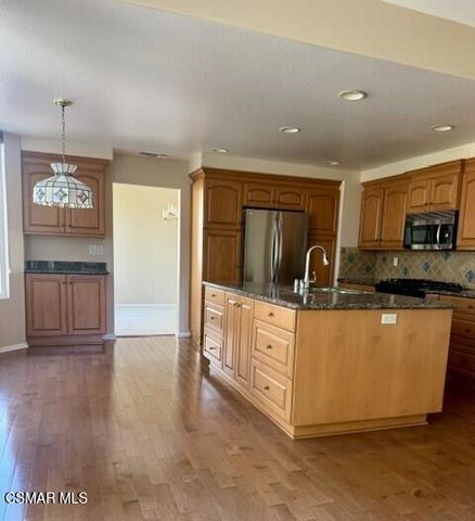 4775 Via Cuppertino, Camarillo, CA 93012