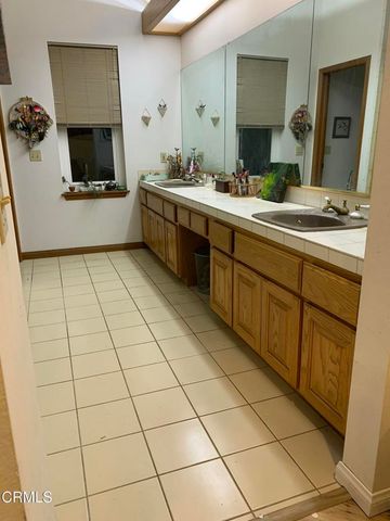 809 Woodgrove Road, Fillmore, CA 93015