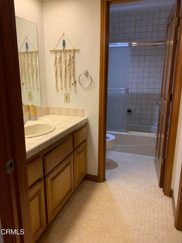 809 Woodgrove Road, Fillmore, CA 93015