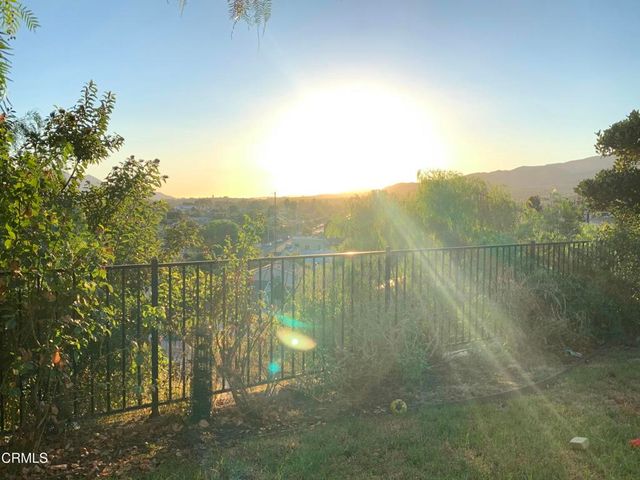 809 Woodgrove Road, Fillmore, CA 93015