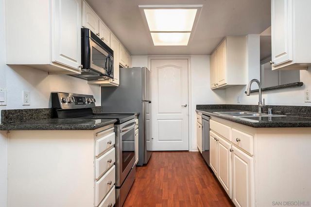 12015 Alta Carmel Ct 306, San Diego, CA 92128