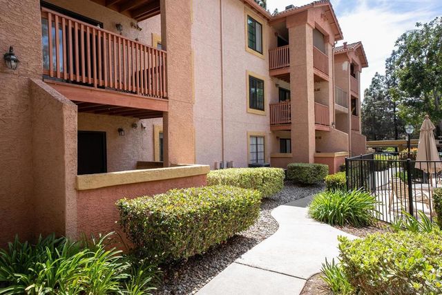 12015 Alta Carmel Ct 306, San Diego, CA 92128