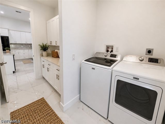 233 39th AVE NE, Naples, FL 34120