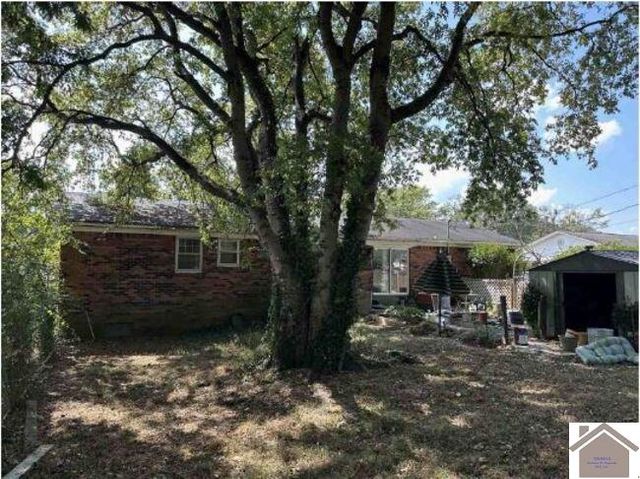 150 Karen Dr # 11, Paducah, KY 42003