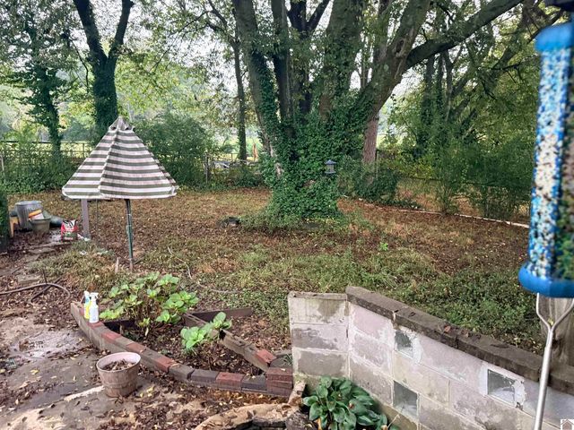 150 Karen Dr # 11, Paducah, KY 42003