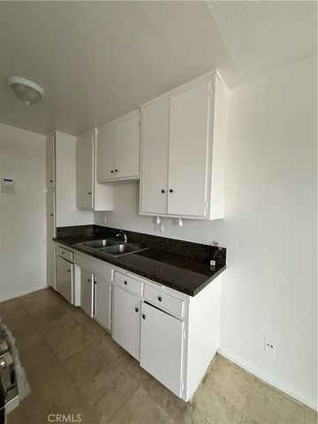 400 S Marengo 4, Pasadena, CA 91101