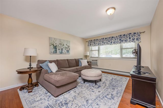 4 Rose Street Building 6 Unit D-1, Oceanside, NY 11572