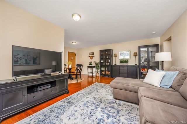 4 Rose Street Building 6 Unit D-1, Oceanside, NY 11572