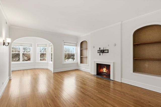 8910 Skokie Boulevard 2N, Skokie, IL 60077