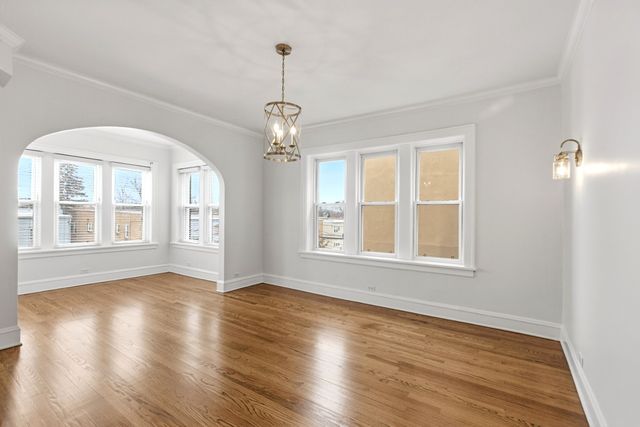 8910 Skokie Boulevard 2N, Skokie, IL 60077