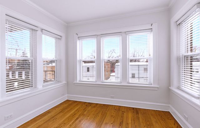 8910 Skokie Boulevard 2N, Skokie, IL 60077