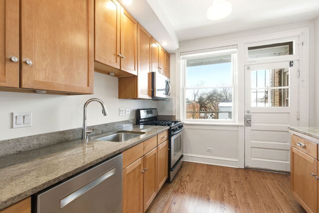 8910 Skokie Boulevard 2N, Skokie, IL 60077