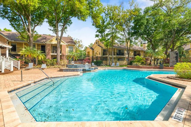 8609 MALLARD RESERVE DRIVE 203, Tampa, FL 33614