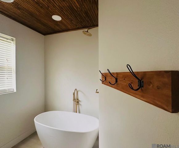 10875 Brown Rd, Denham Springs, LA 70726