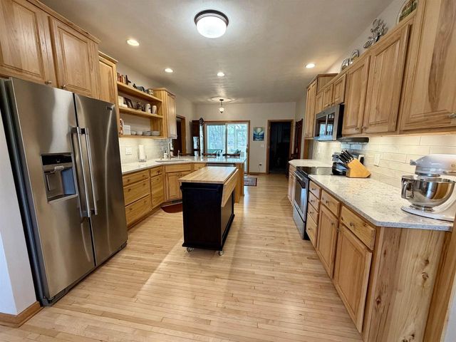 5609 N COUNTY ROAD F, Janesville, WI 53545