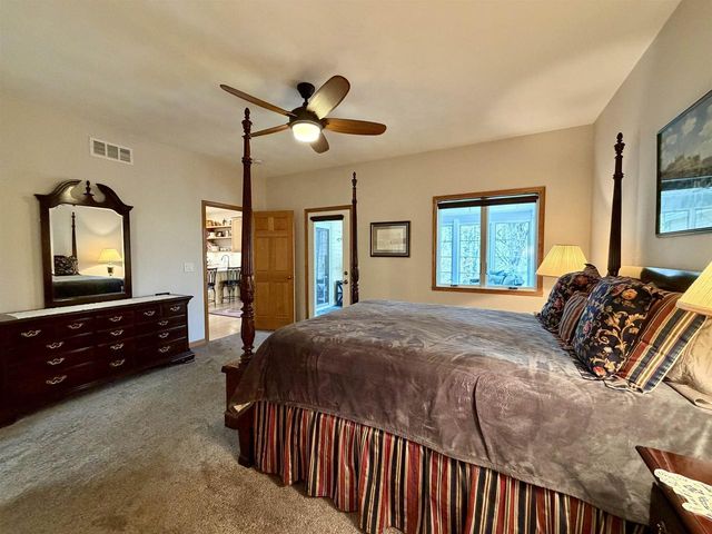 5609 N COUNTY ROAD F, Janesville, WI 53545