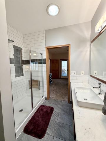 5609 N COUNTY ROAD F, Janesville, WI 53545