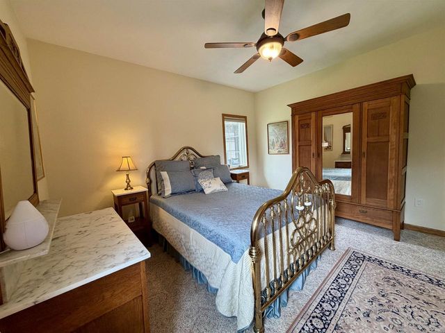 5609 N COUNTY ROAD F, Janesville, WI 53545