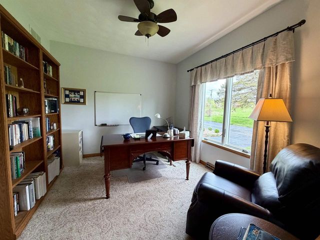 5609 N COUNTY ROAD F, Janesville, WI 53545