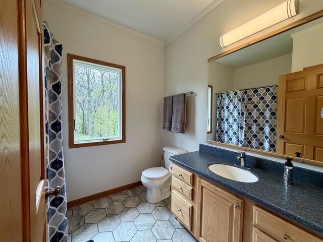 5609 N COUNTY ROAD F, Janesville, WI 53545