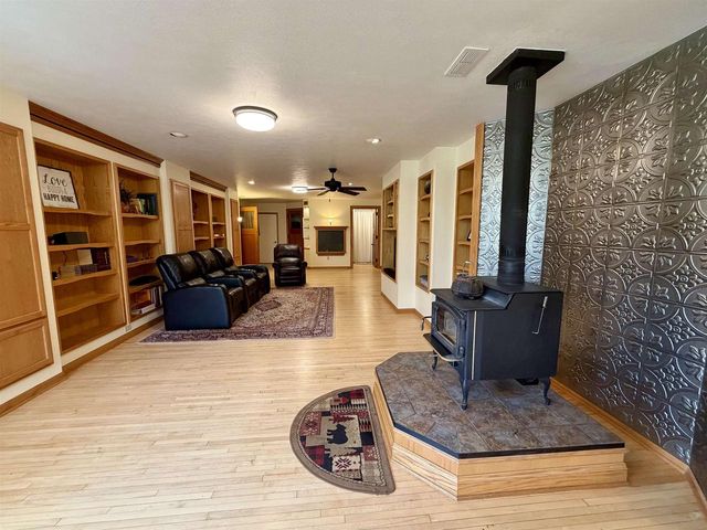 5609 N COUNTY ROAD F, Janesville, WI 53545