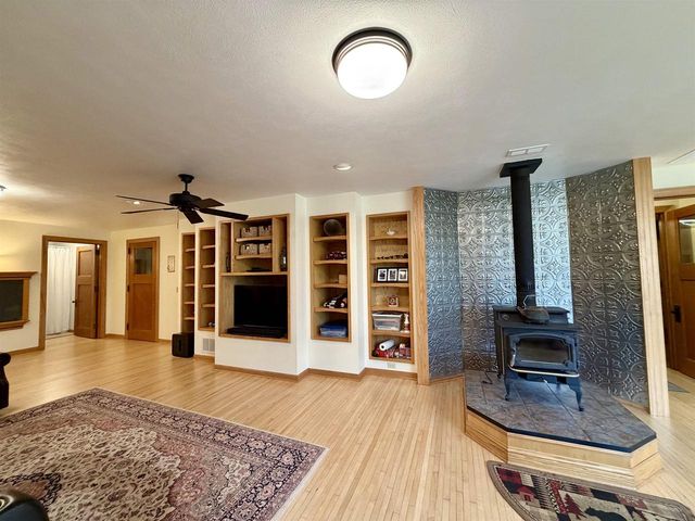 5609 N COUNTY ROAD F, Janesville, WI 53545