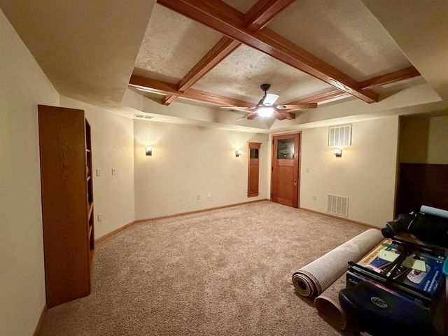 5609 N COUNTY ROAD F, Janesville, WI 53545