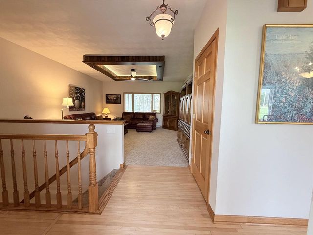 5609 N COUNTY ROAD F, Janesville, WI 53545