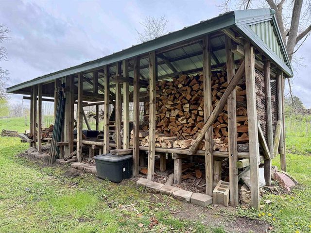 5609 N COUNTY ROAD F, Janesville, WI 53545