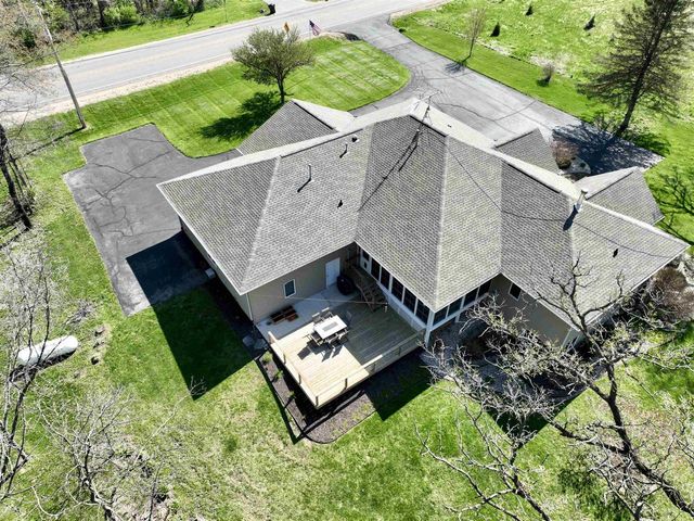 5609 N COUNTY ROAD F, Janesville, WI 53545