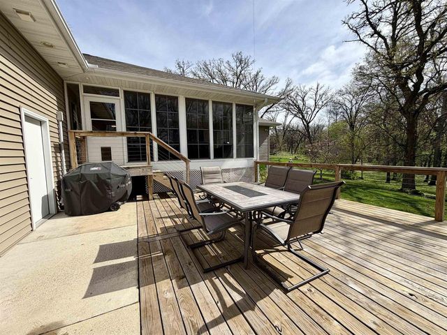 5609 N COUNTY ROAD F, Janesville, WI 53545