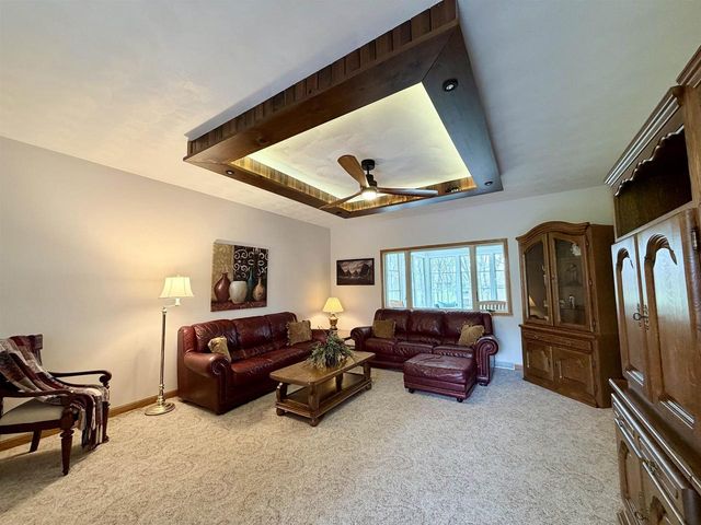 5609 N COUNTY ROAD F, Janesville, WI 53545
