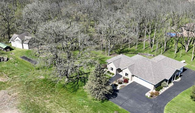 5609 N COUNTY ROAD F, Janesville, WI 53545