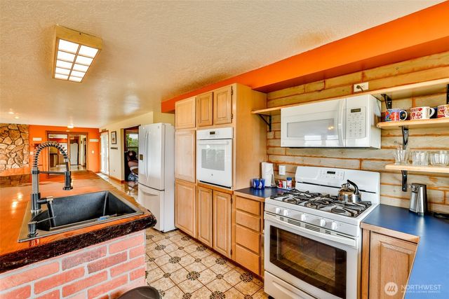 401 Wind Sand Lane W, Grayland, WA 98547