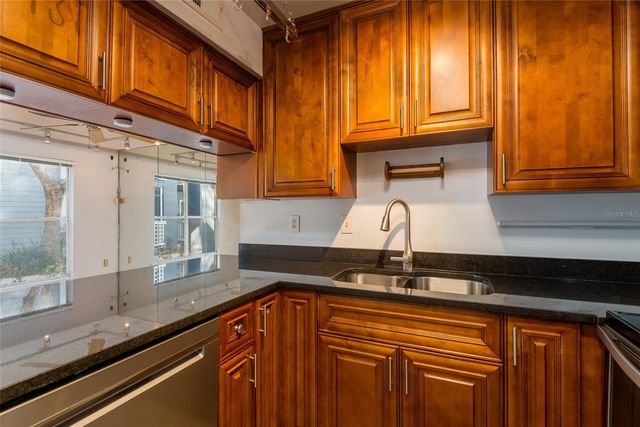 606 S ALBANY AVENUE 9, Tampa, FL 33606