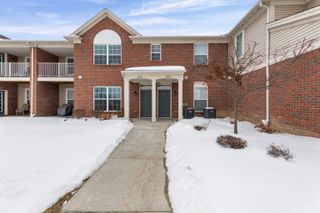 51876 E Pointe Lane, New Baltimore, MI 48051