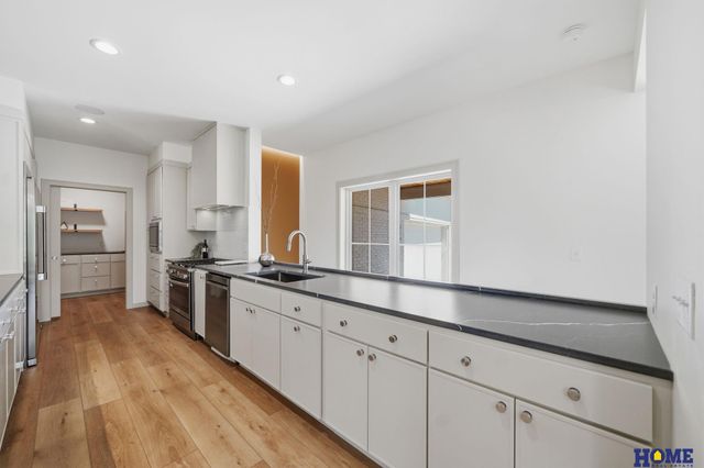 843 S 88th Street, Lincoln, NE 68520