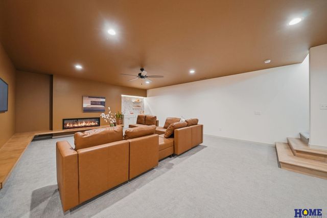 843 S 88th Street, Lincoln, NE 68520