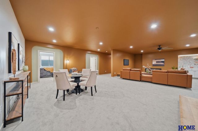 843 S 88th Street, Lincoln, NE 68520